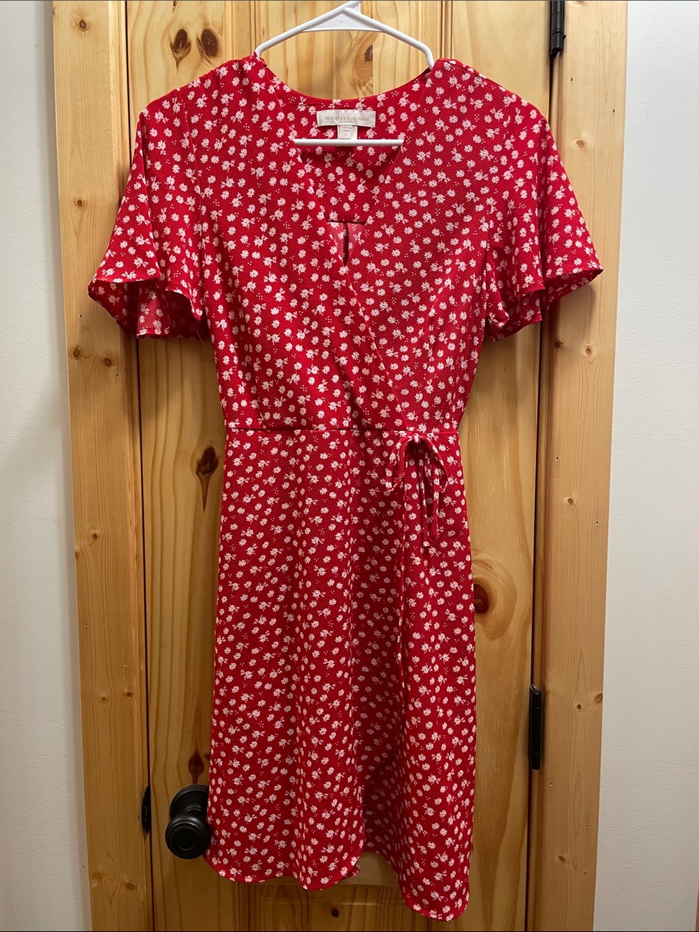 Monteau Red Floral Tie-Waist Flutter Dress (size small)